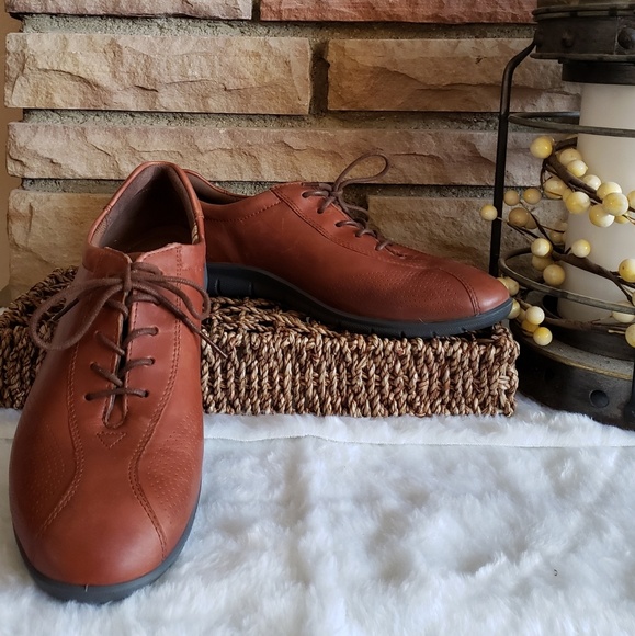 ecco women's babett tie walking shoe